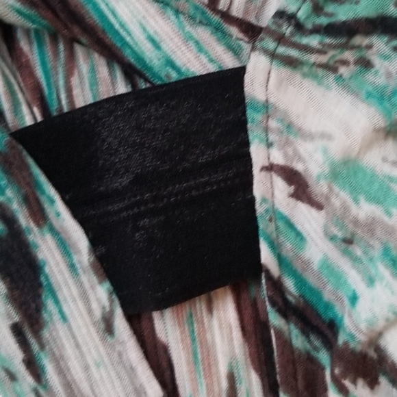 Super soft summer dress by GUESS - Picture 10 of 12